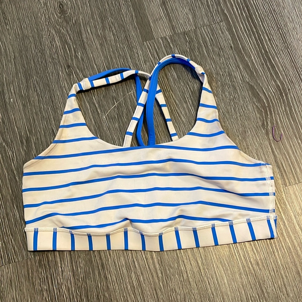 Women’s Lulu sports bra